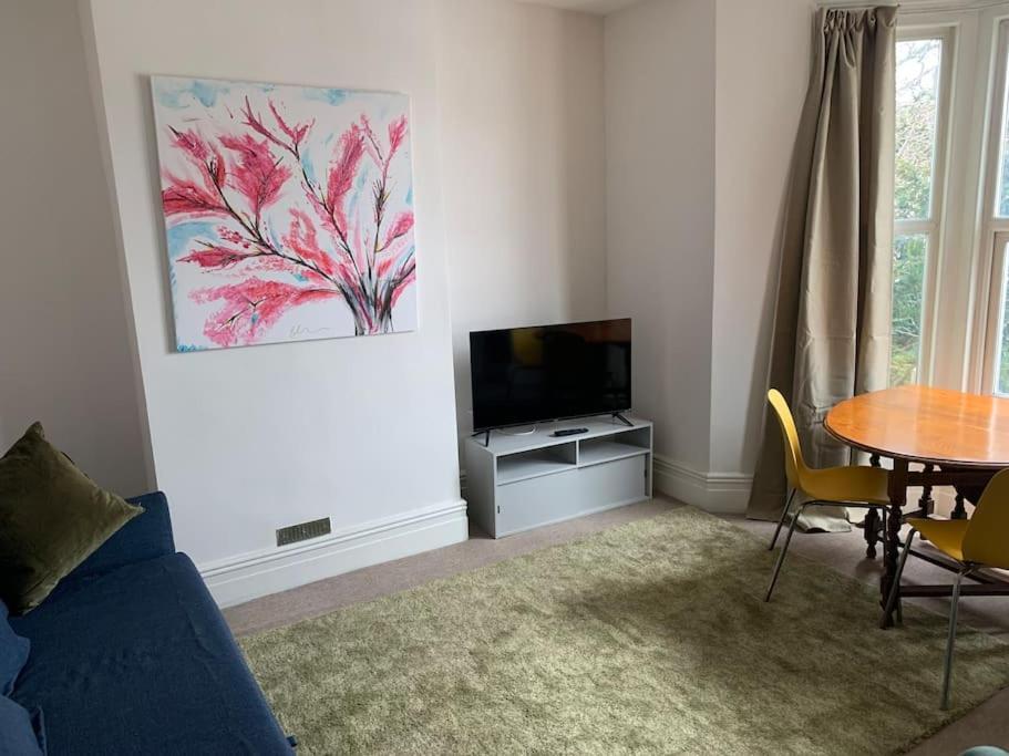 Central 2 Bed Flat. Free Parking Bristol Exterior photo